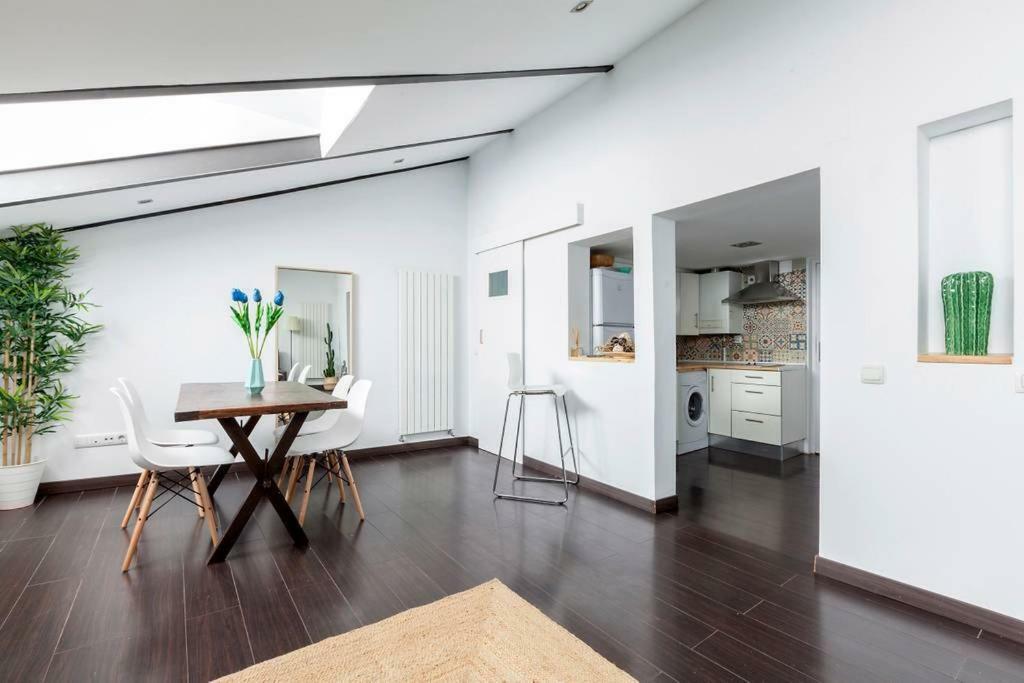 Modern Top Floor Loft At Malasana'S Heart Madrid Ngoại thất bức ảnh
